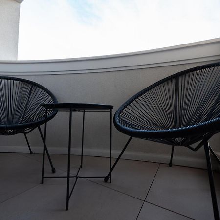 Novos Luxury Suites Bucarest Extérieur photo